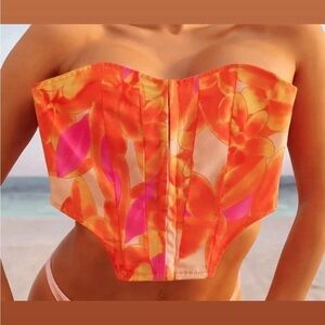 Fashion Front Metal Hooks Printed Bustier Tops